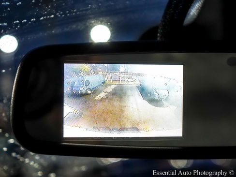 Used 2022 Ford E-350 and Econoline 350 Super Duty image 16