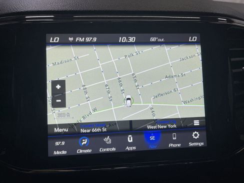 Used 2021 Jeep Grand Cherokee Laredo X image 18