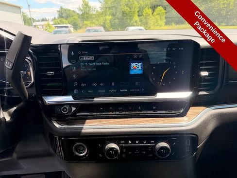 Used 2024 Chevrolet Silverado 1500 LT AWD/4WD image 23