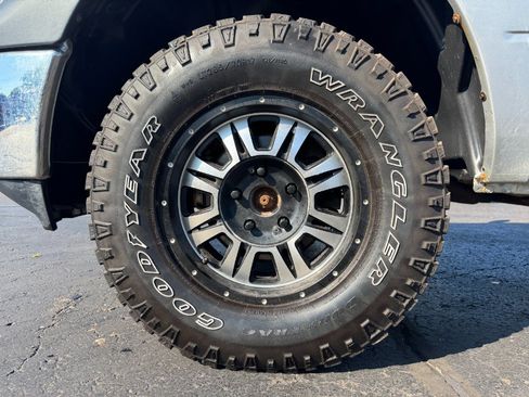 Used 2018 RAM 1500 ST w/ SXT Appearance Group AWD/4WD image 13