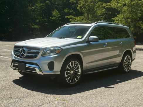 Used 2017 Mercedes-Benz GLS 450 4MATIC image 4