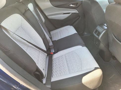Used 2023 Chevrolet Equinox LS w/ LS Convenience Package FWD image 12