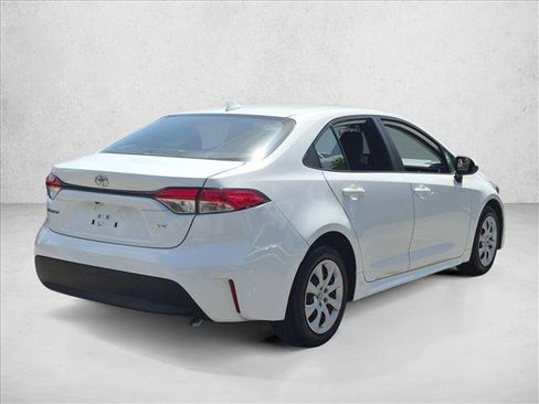 Used 2024 Toyota Corolla LE FWD image 5
