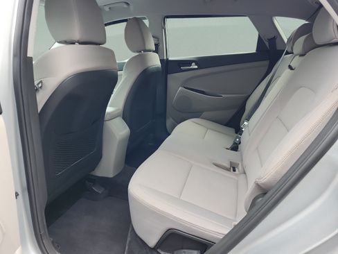 Used 2019 Hyundai Tucson Value AWD/4WD image 17