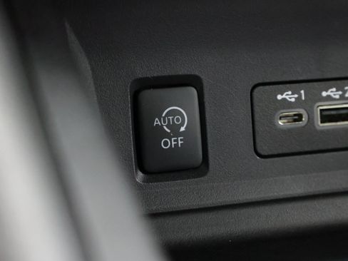 Used 2025 Nissan Sentra SV FWD image 21