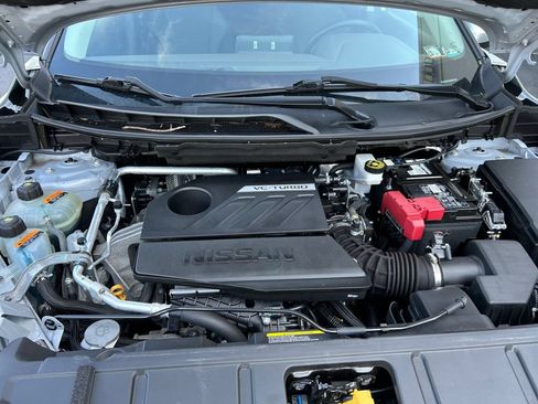 Used 2023 Nissan Rogue SV AWD/4WD image 16