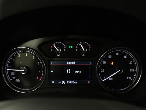 Used 2024 Buick Enclave Essence w/ Experience Buick Package image 14