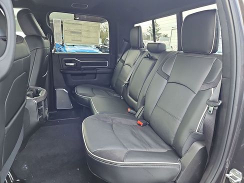 New 2026 RAM 2500 Laramie AWD/4WD image 14