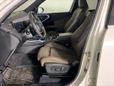 Certified 2025 BMW X3 xDrive30i w/ Premium Package image 6