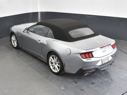 Used 2025 Ford Mustang GT Premium RWD image 29