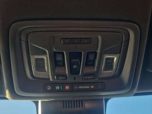 Used 2024 GMC Sierra 3500 Denali Ultimate image 33