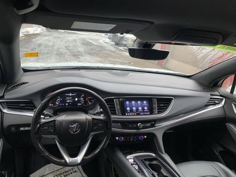 Used 2022 Buick Enclave Premium image 35