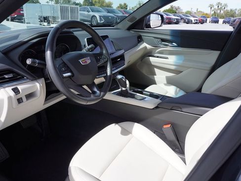 Certified 2025 Cadillac CT4 Luxury image 16