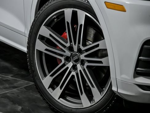 Used 2020 Audi SQ5 Premium Plus w/ Premium Plus Package image 3