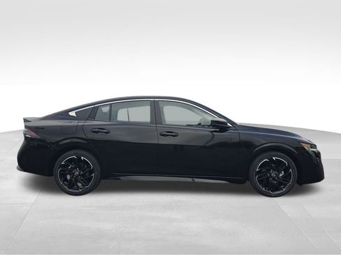 New 2026 Nissan Sentra SR w/ SR Premium Package FWD image 8