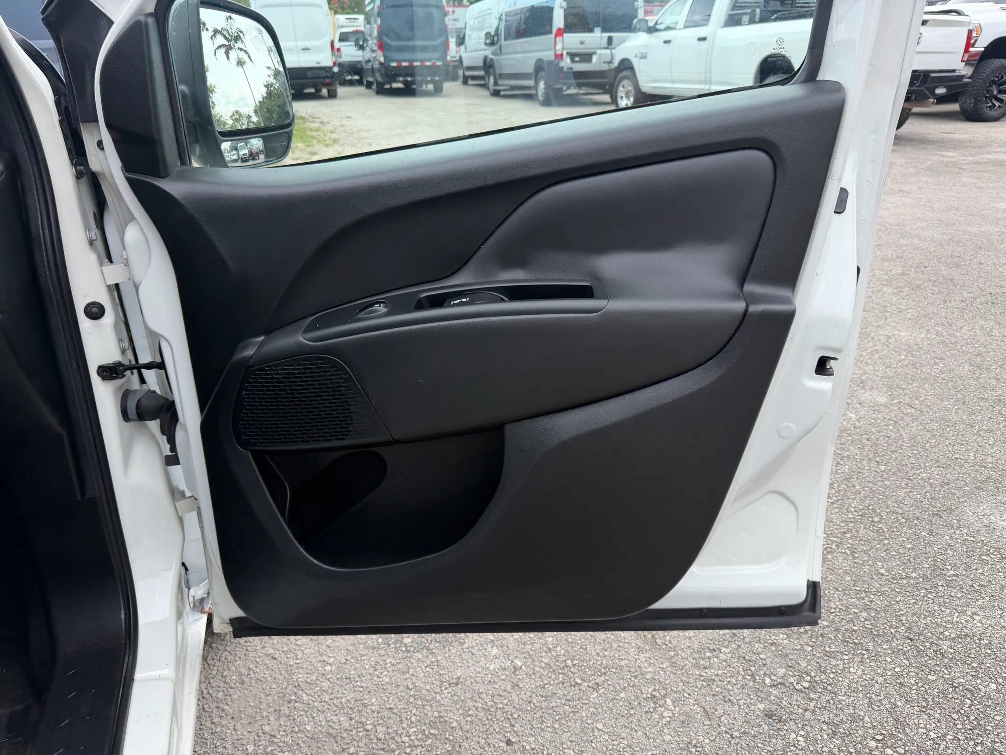 Used 2021 RAM ProMaster City Tradesman SLT FWD image 18