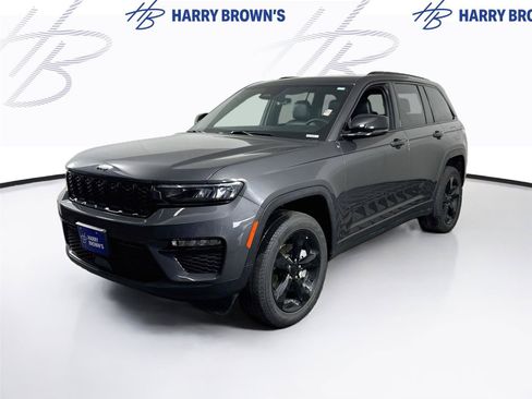 Used 2025 Jeep Grand Cherokee Limited w/ Black Appearance Package AWD/4WD image 1