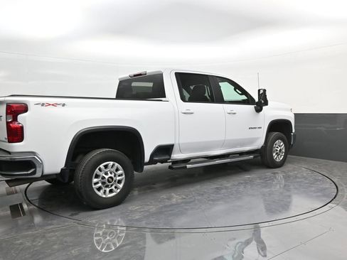 Used 2024 Chevrolet Silverado 2500 LT w/ Convenience Package AWD/4WD image 7