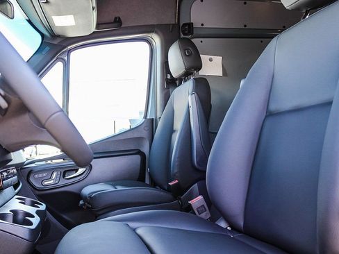 Used 2024 Mercedes-Benz Sprinter 144 Cargo image 29