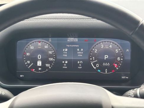 Used 2021 Land Rover Defender 110 X-Dynamic SE AWD/4WD image 12