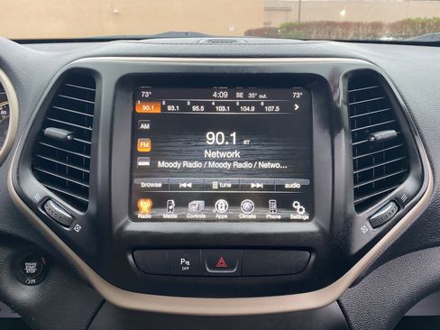 Used 2018 Jeep Cherokee Limited image 14