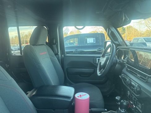 Used 2024 Jeep Wrangler Rubicon w/ XTREMEE 35" Tire Package image 2