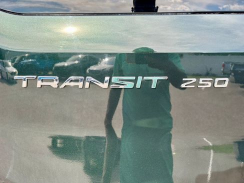 Used 2018 Ford Transit 250 148 Medium Roof RWD image 27