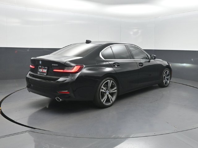 Used 2022 BMW 330i Sedan w/ Driving Assistance Package RWD image 26