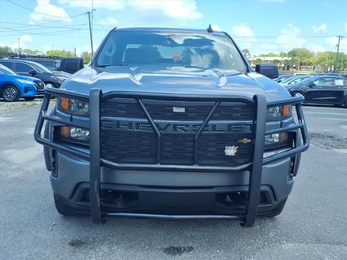 Used 2020 Chevrolet Silverado 1500 Custom w/ Custom Value Package image 2
