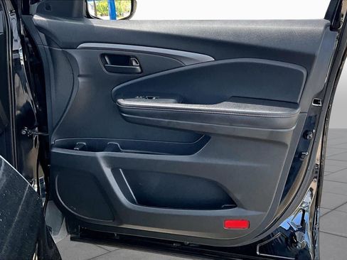 Used 2022 Honda Pilot TrailSport image 23
