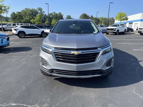 Used 2023 Chevrolet Equinox LT FWD image 2