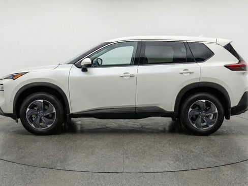Used 2025 Nissan Rogue SV image 5