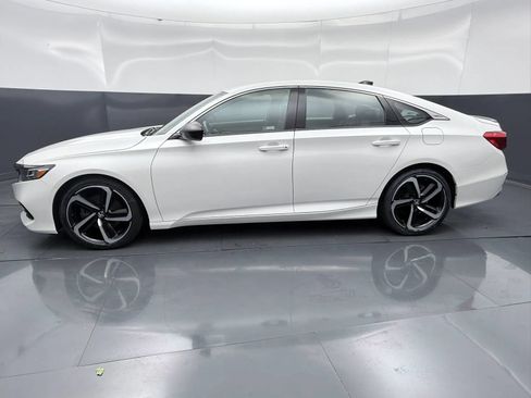 Used 2021 Honda Accord Sport image 4