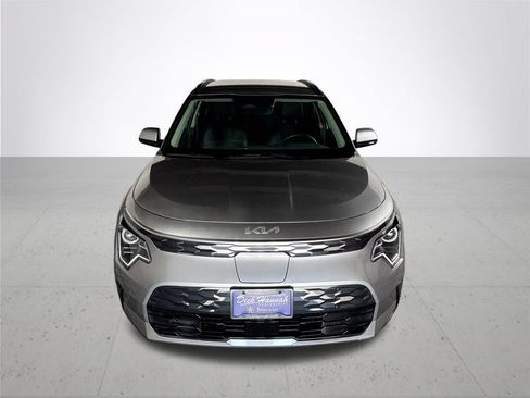 Certified 2024 Kia Niro Wind w/ Wind Preserve Package FWD image 3