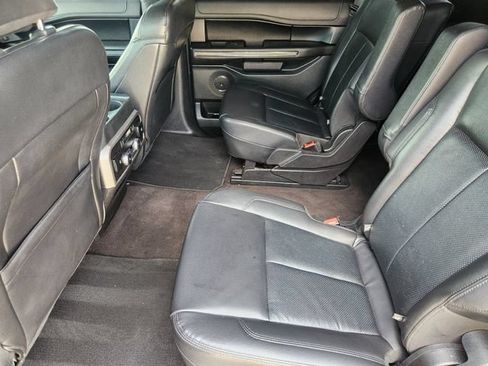 Used 2020 Ford Expedition XLT w/ Equipment Group 202A RWD image 29
