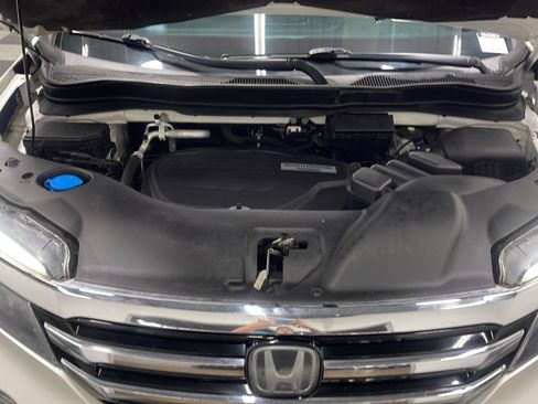 Used 2018 Honda Pilot Elite image 27