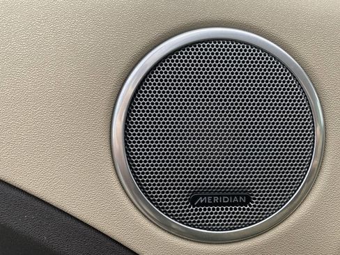 Used 2015 Land Rover Range Rover Evoque Pure image 11