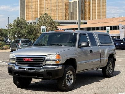 Used 2005 GMC Sierra 1500 SLE w/ Light Duty Power Package