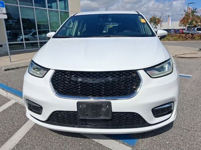 Used 2023 Chrysler Pacifica Touring-L