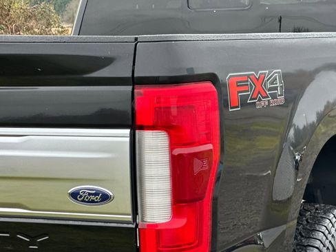 Used 2019 Ford F350 Limited image 26