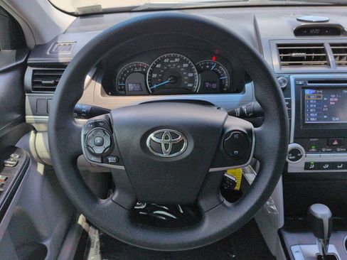 Used 2012 Toyota Camry LE FWD image 23