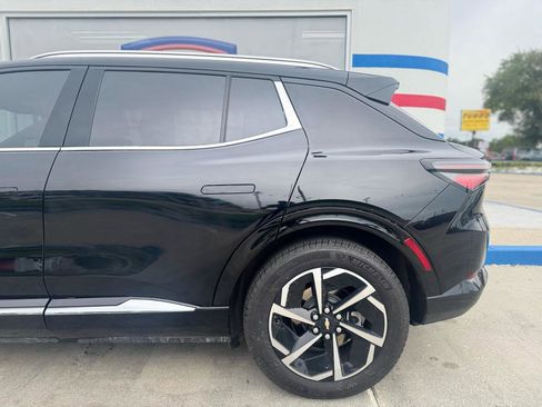 Used 2024 Chevrolet Equinox EV LT w/ LPO, Trailering Package FWD image 31