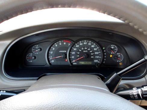 Used 2005 Toyota Tundra Limited image 16