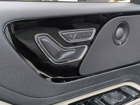 Used 2025 Lincoln Aviator Reserve w/ Illumination Package AWD/4WD image 19