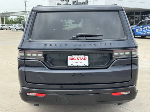 Used 2024 Jeep Grand Wagoneer L Series II w/ Quick Order Packagew 28T AWD/4WD image 10