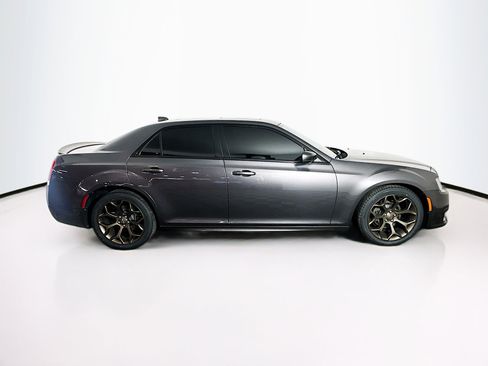 Used 2017 Chrysler 300 S w/ S Model Appearance Package RWD image 10