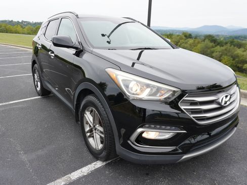 Used 2017 Hyundai Santa Fe Sport image 13