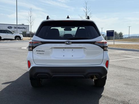 Certified 2025 Subaru Forester Premium w/ Convenience Package #2 image 10