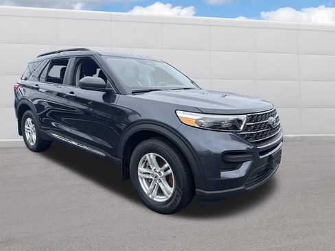 Used 2024 Ford Explorer XLT AWD/4WD image 13