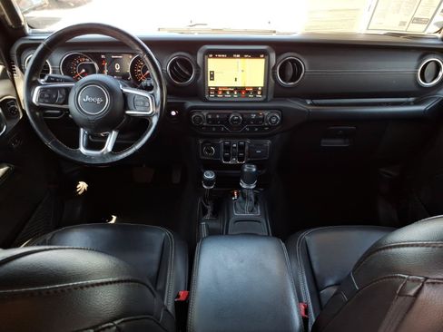 Used 2019 Jeep Wrangler Unlimited Sahara AWD/4WD image 15